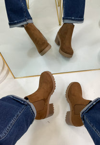 LARISSA BOOTIES (BROWN)