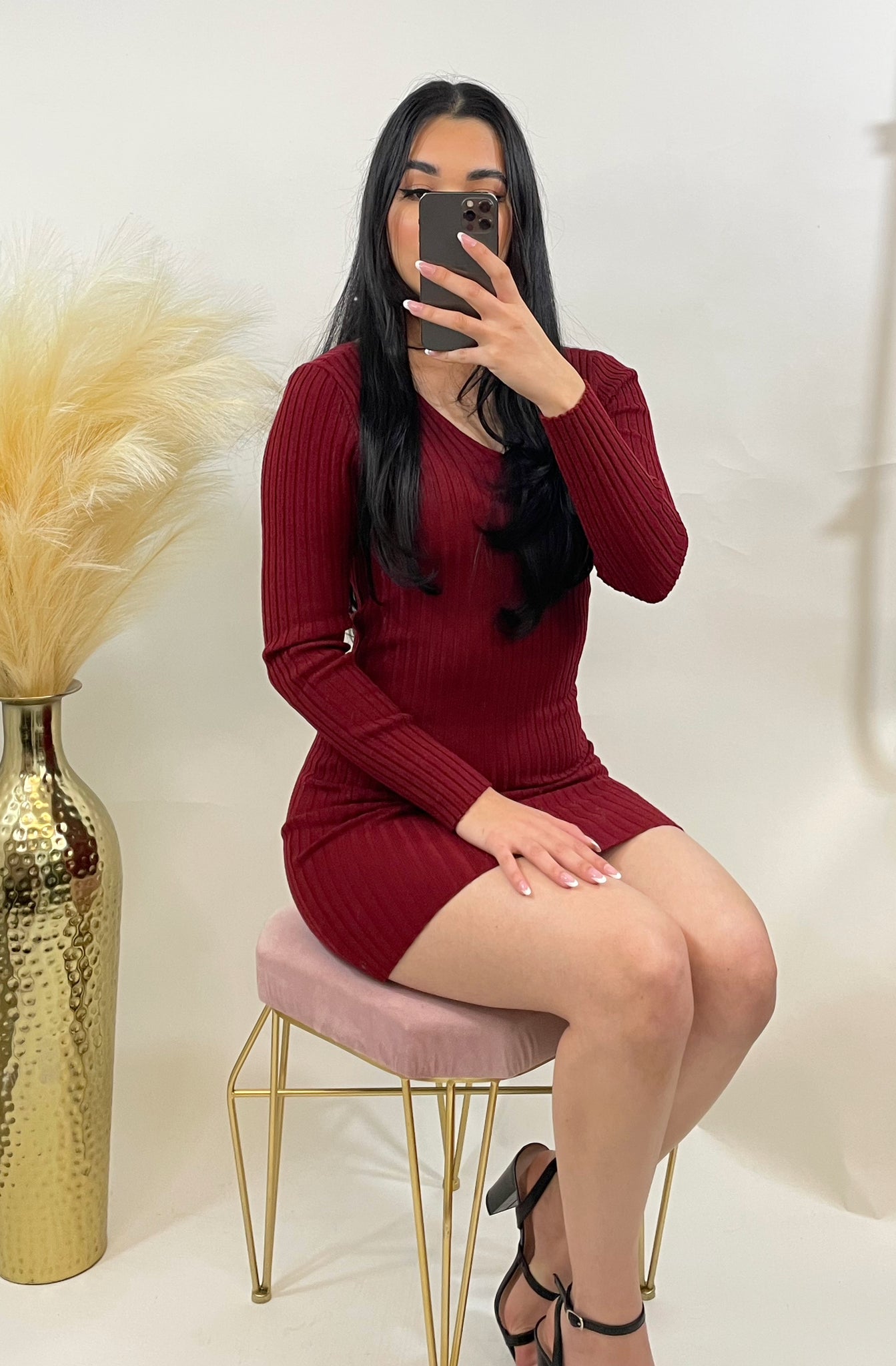 SARA V NECK DRESS (WINE)