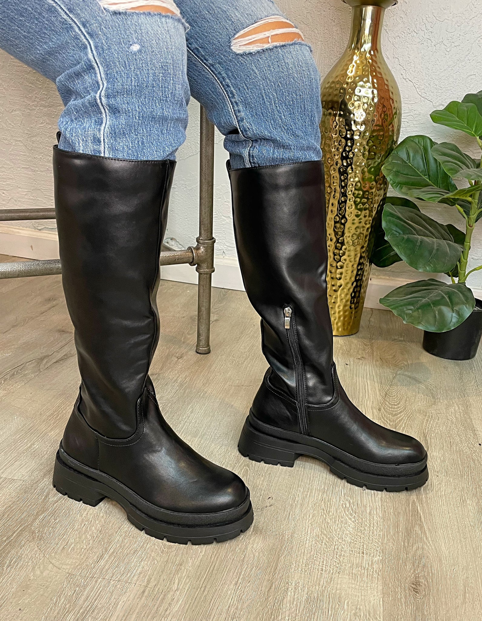 Daria Leather Boots